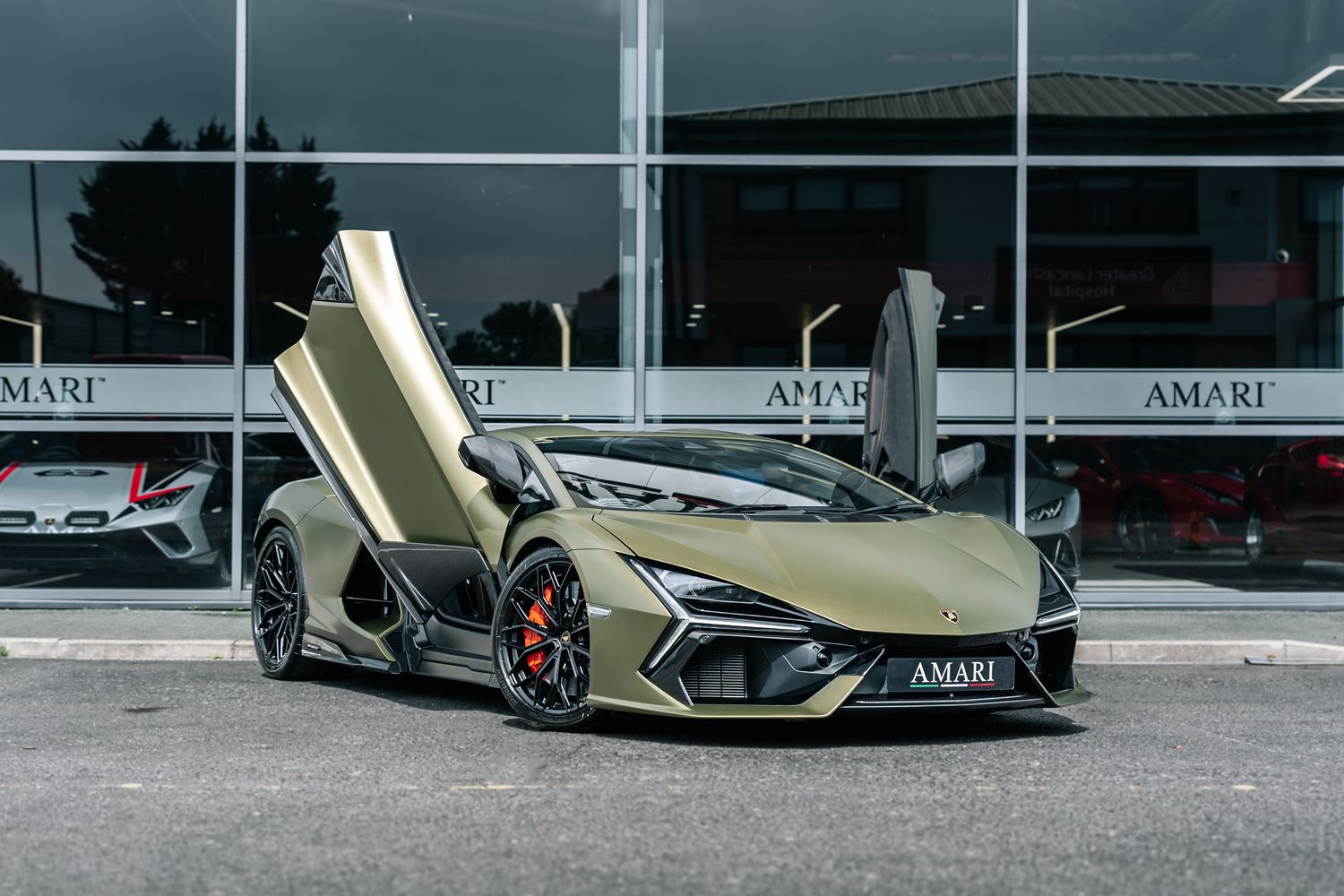 Lamborghini Revuelto