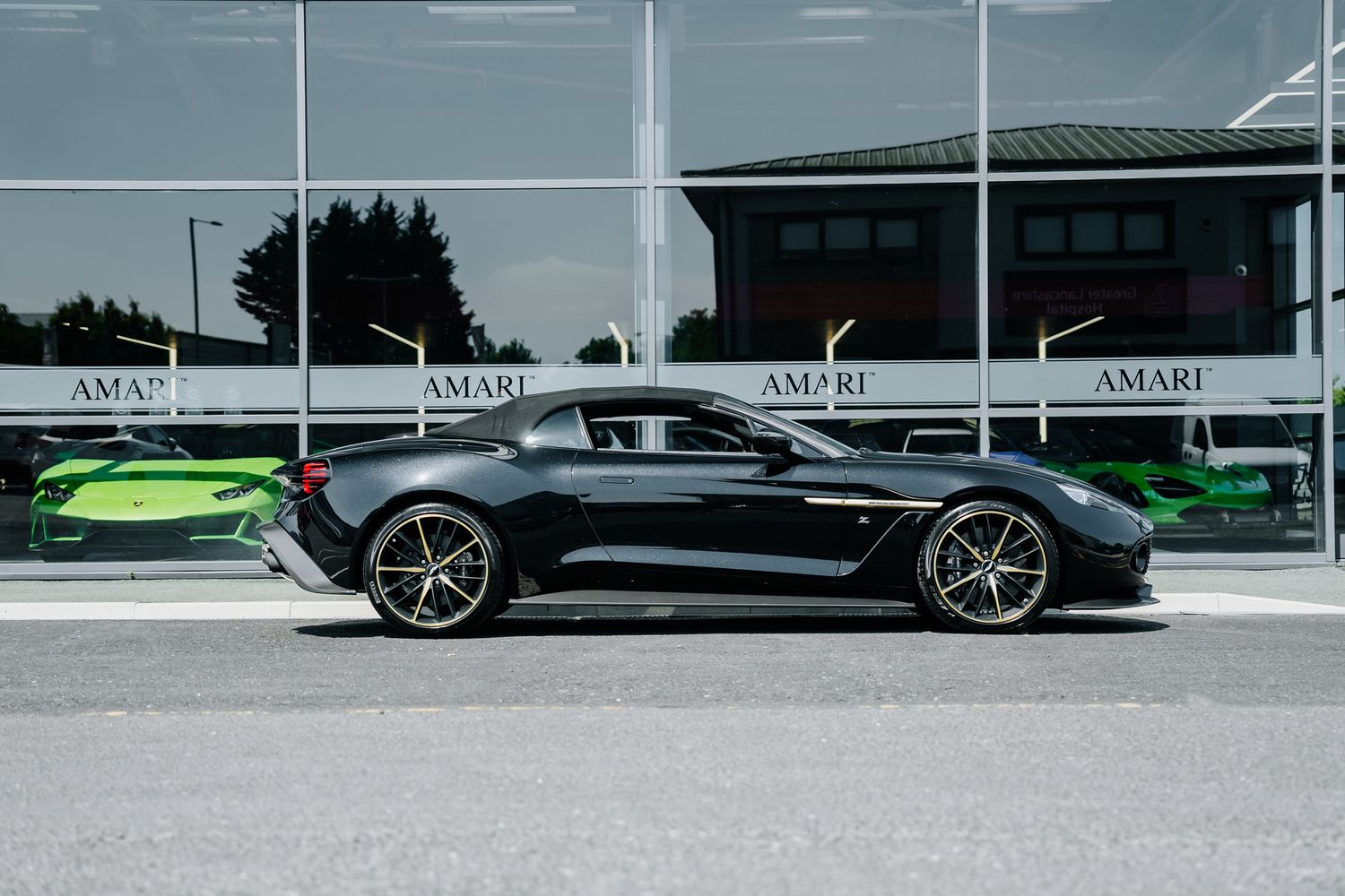 Aston Martin Vanquish Zagato Volante
