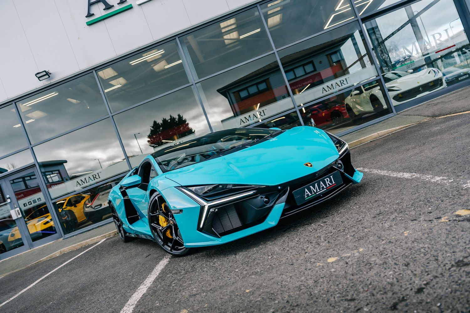 Lamborghini Revuelto