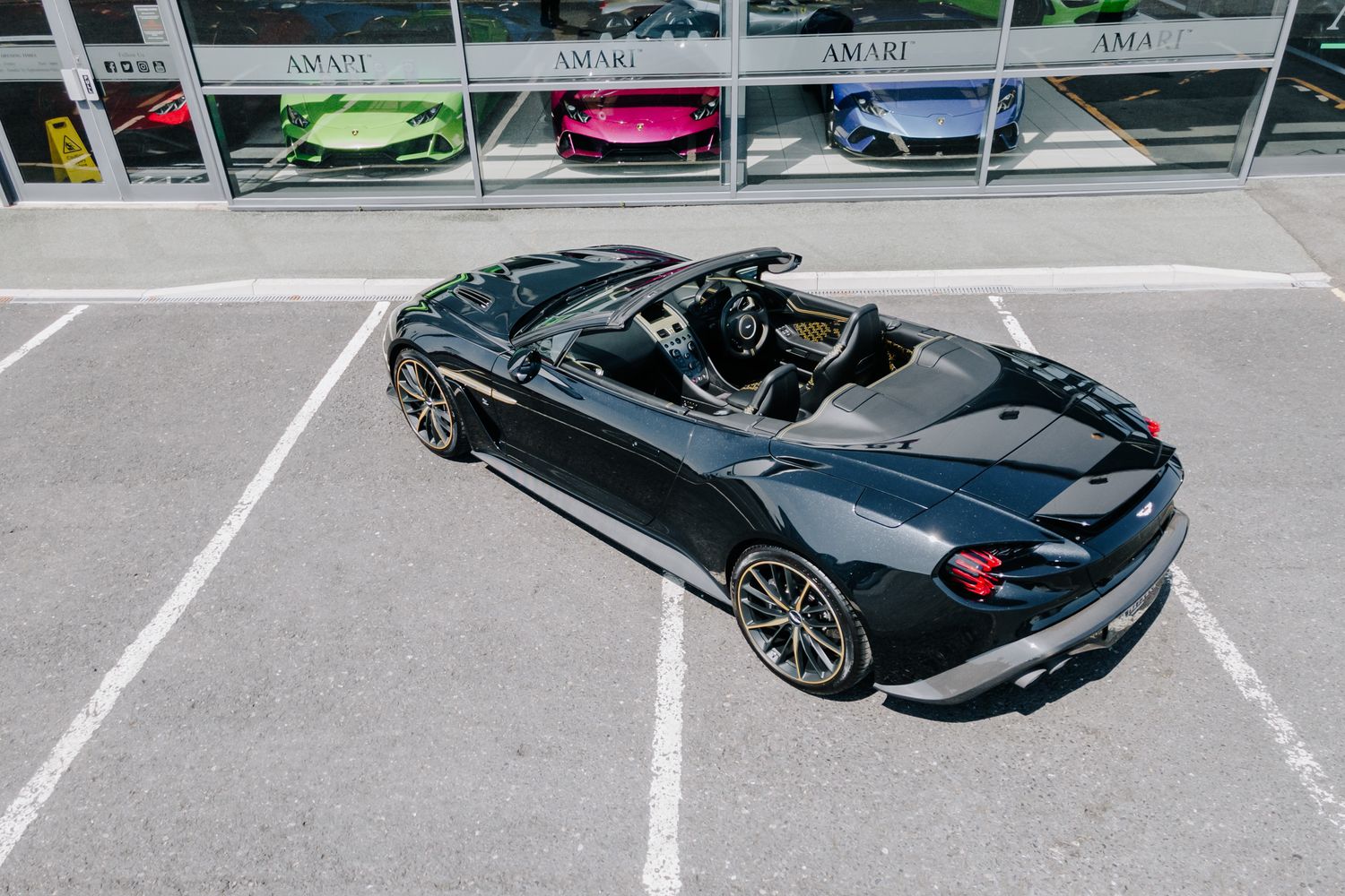 Aston Martin Vanquish Zagato Volante