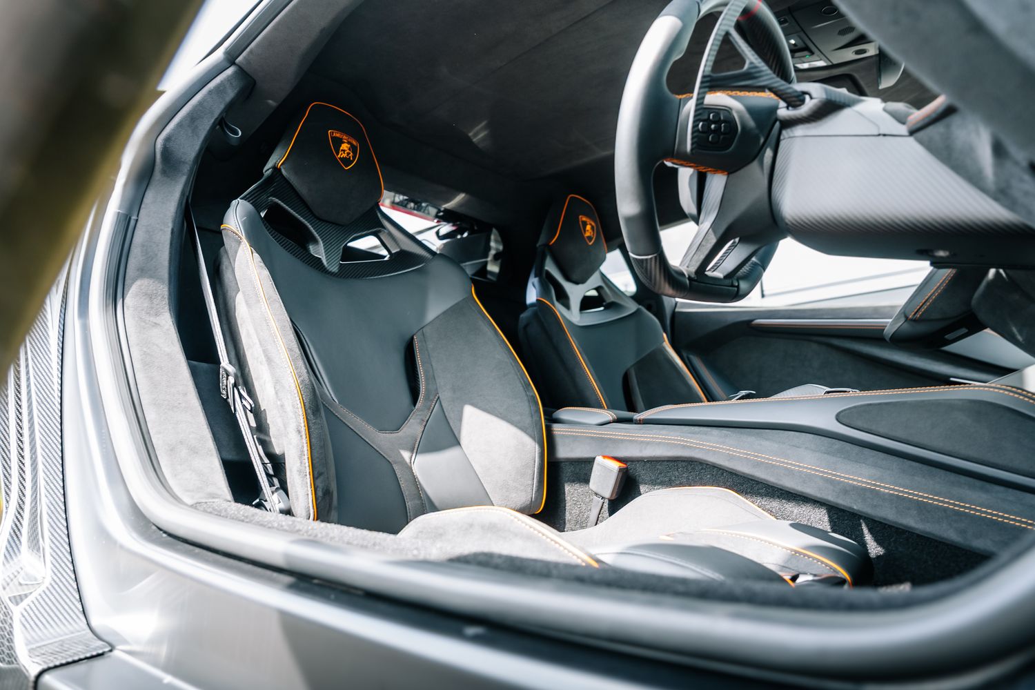 Lamborghini Revuelto