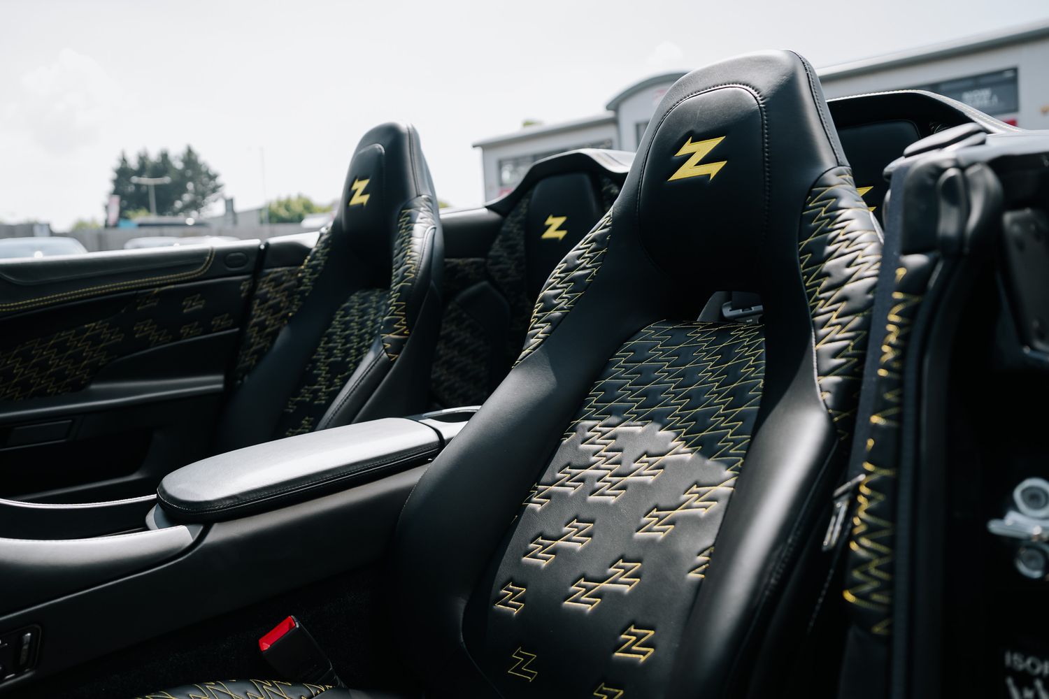 Aston Martin Vanquish Zagato Volante