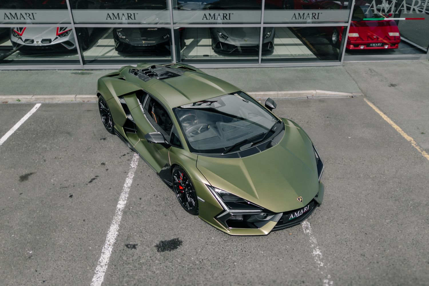 Lamborghini Revuelto