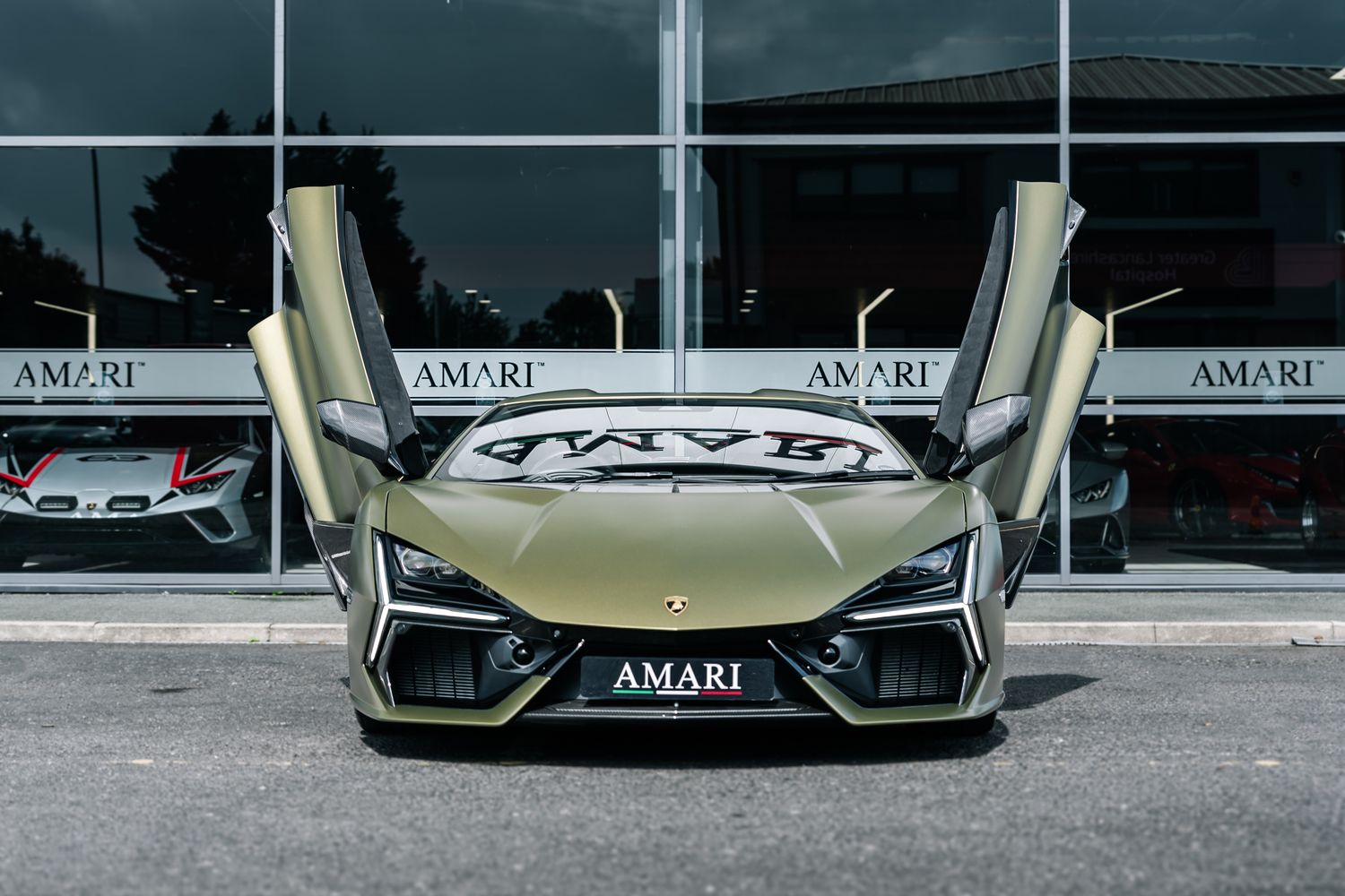 Lamborghini Revuelto