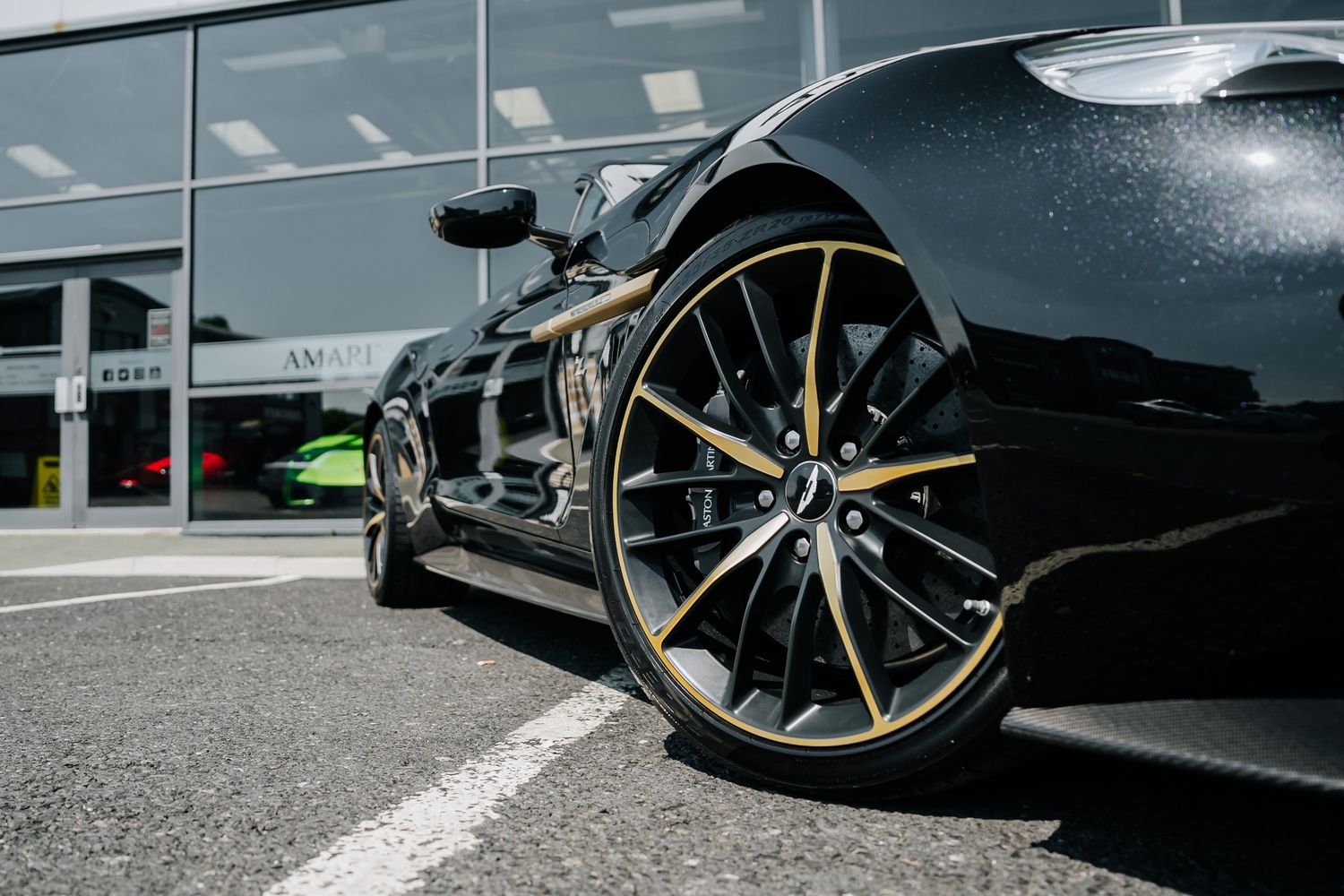 Aston Martin Vanquish Zagato Volante
