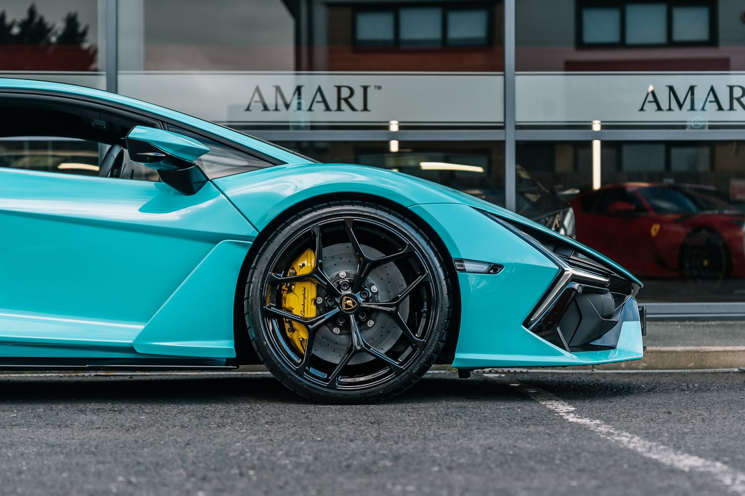 Lamborghini Revuelto