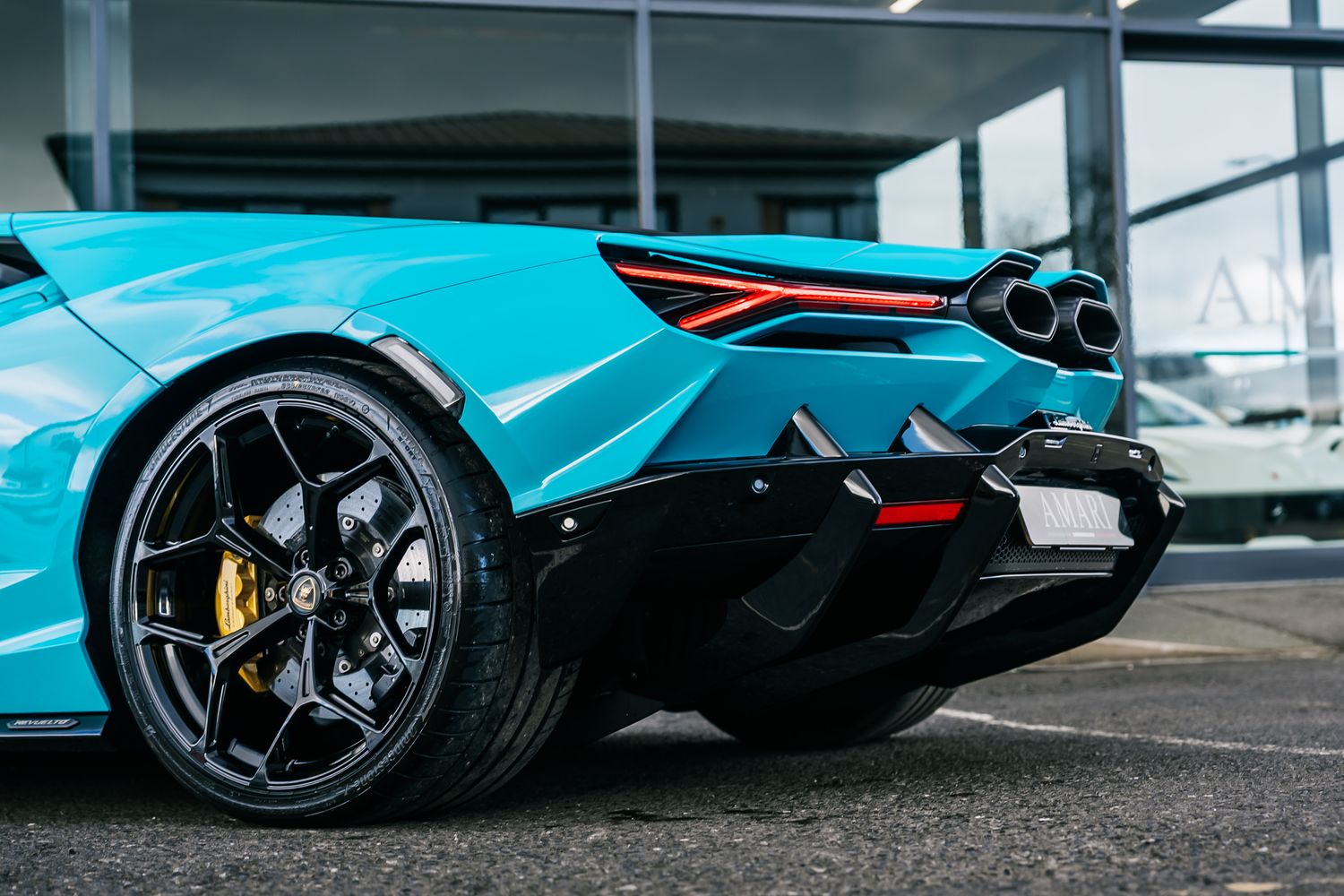 Lamborghini Revuelto