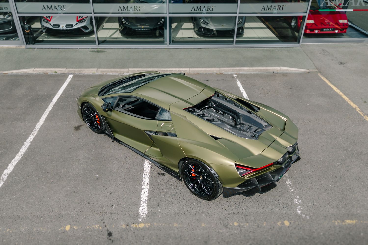 Lamborghini Revuelto