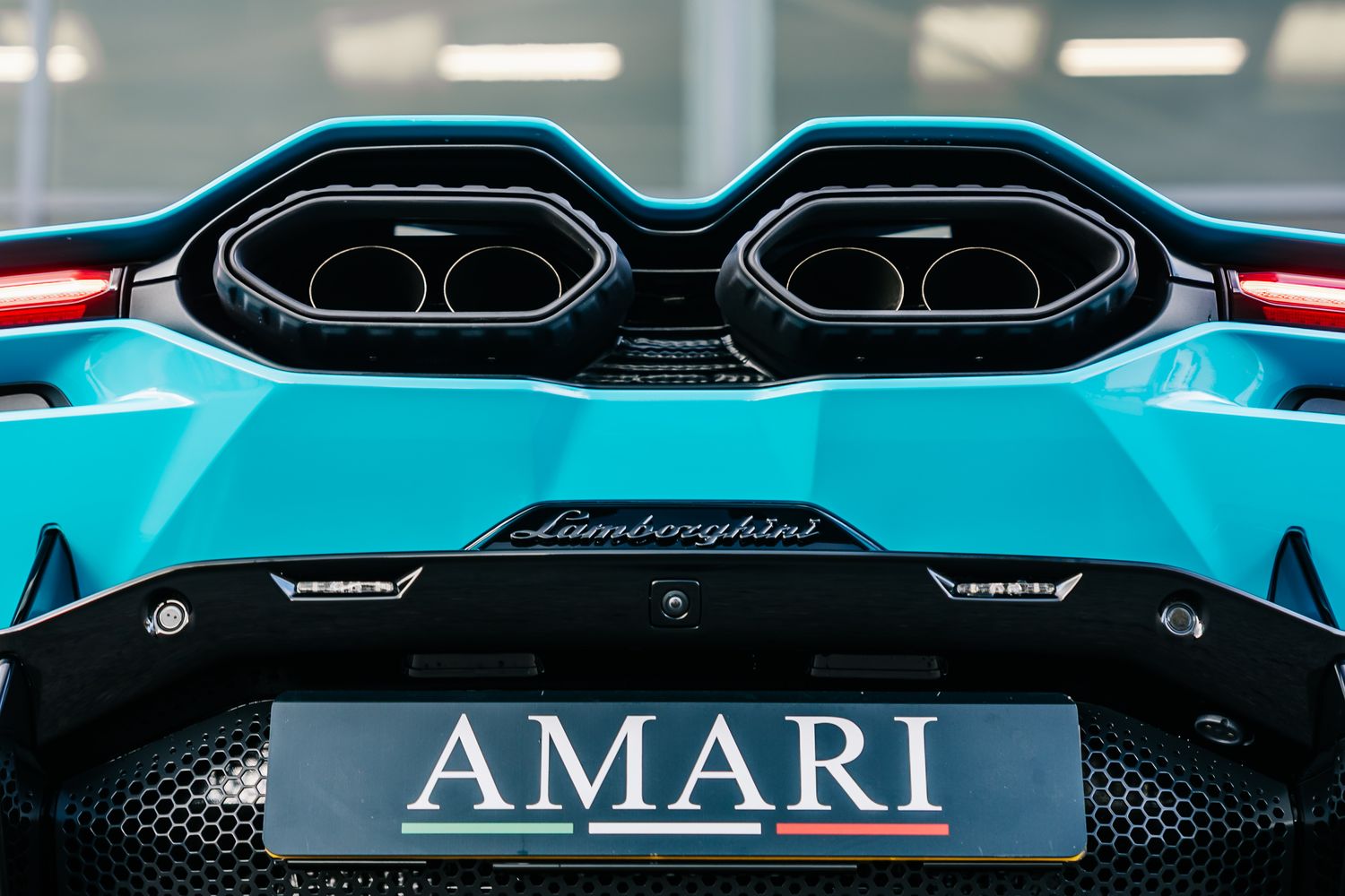 Lamborghini Revuelto